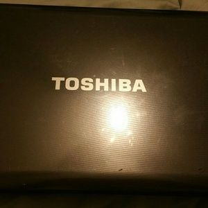 TOSHIBA LAPTOP 15" W/DVD